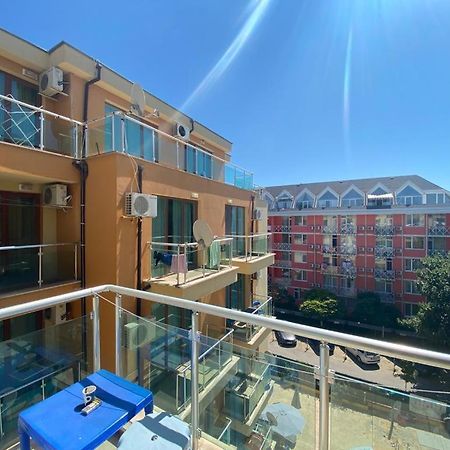 Апартаменты Studio In Amadeus XI Солнечный берег Экстерьер фото