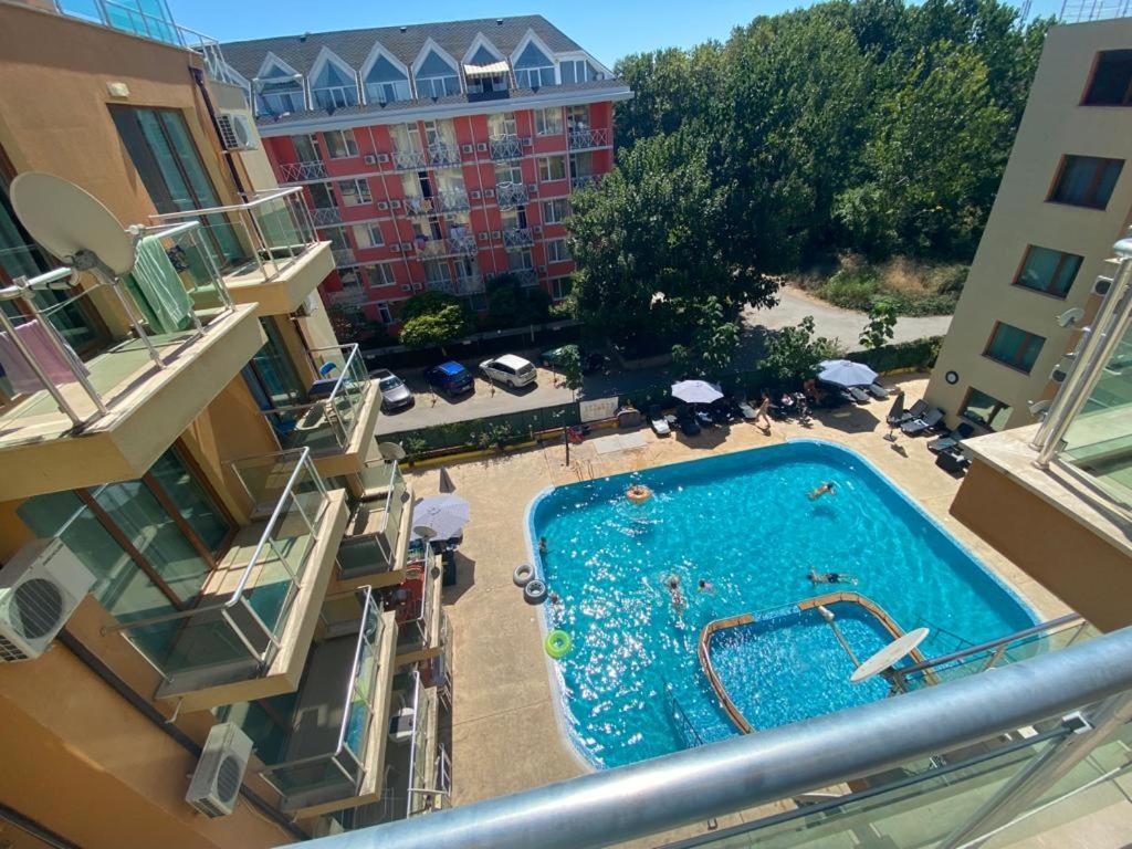 Апартаменты Studio In Amadeus XI Солнечный берег Экстерьер фото